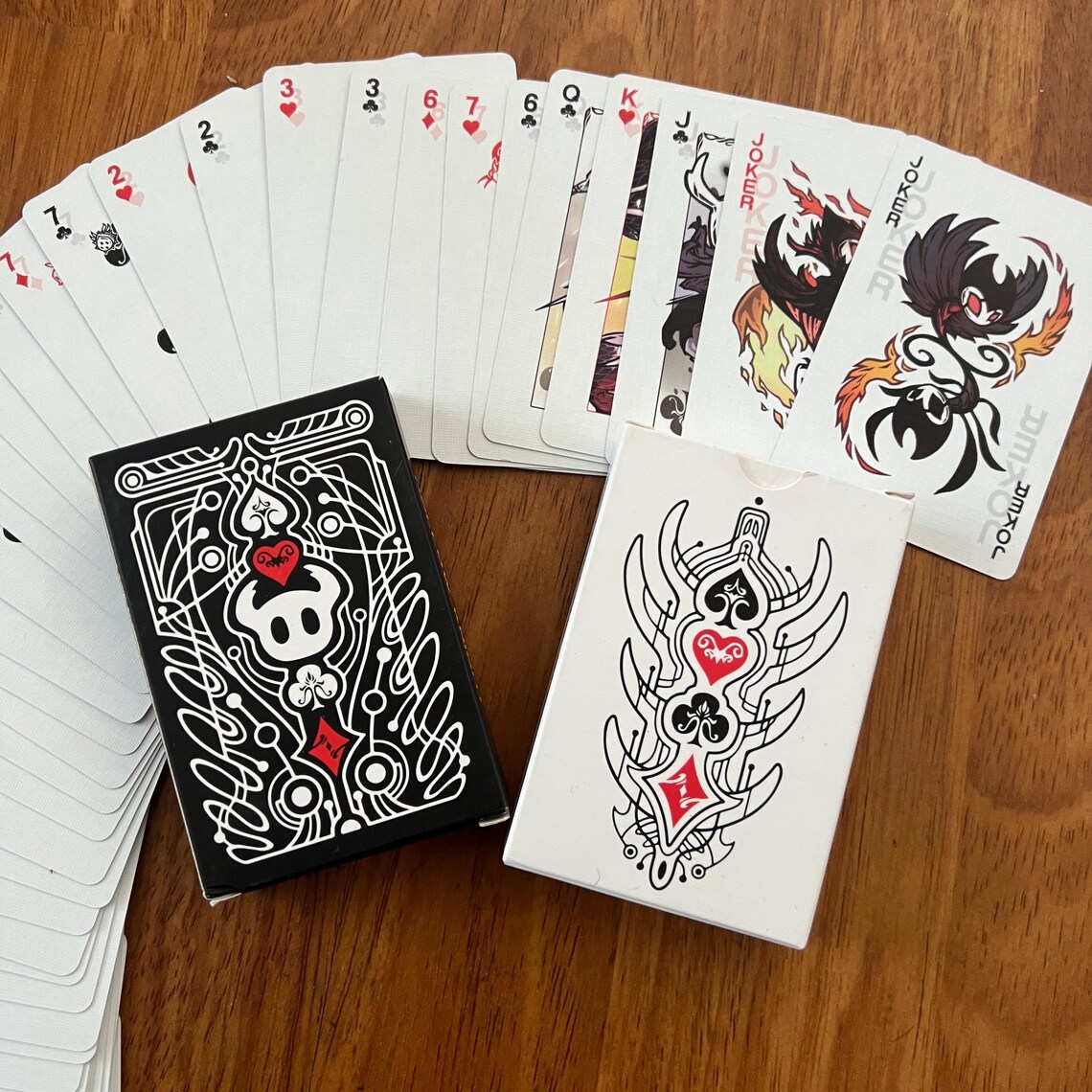 مجموعة بطاقات البوكر القياسية  - مراجعة Board Games وسعره